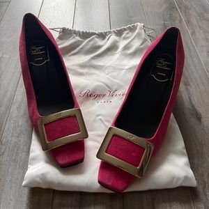Roger Vivier Silver Buckle Pump in Suede (Pink)